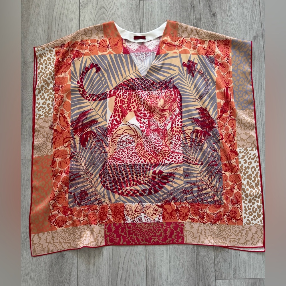 Elegant Animal Print short kaftan, mixed silk, V-neck, size S. - Picture 7 of 8